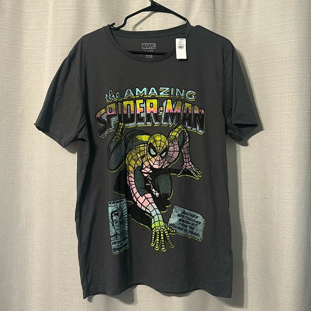 Men’s Large Gray t-shirt with colorful Spider-Man design.